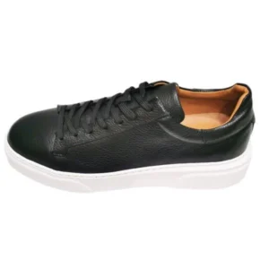 נעלי סניקרס אופנתיות